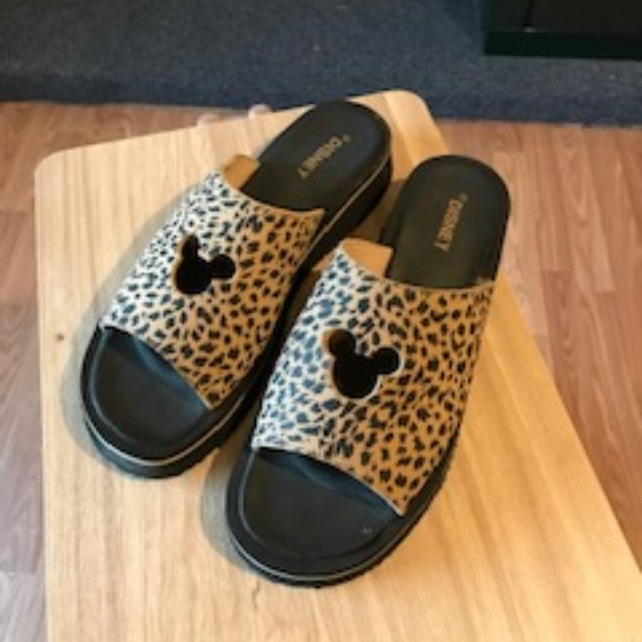 Disney Shoes - Disney sandels